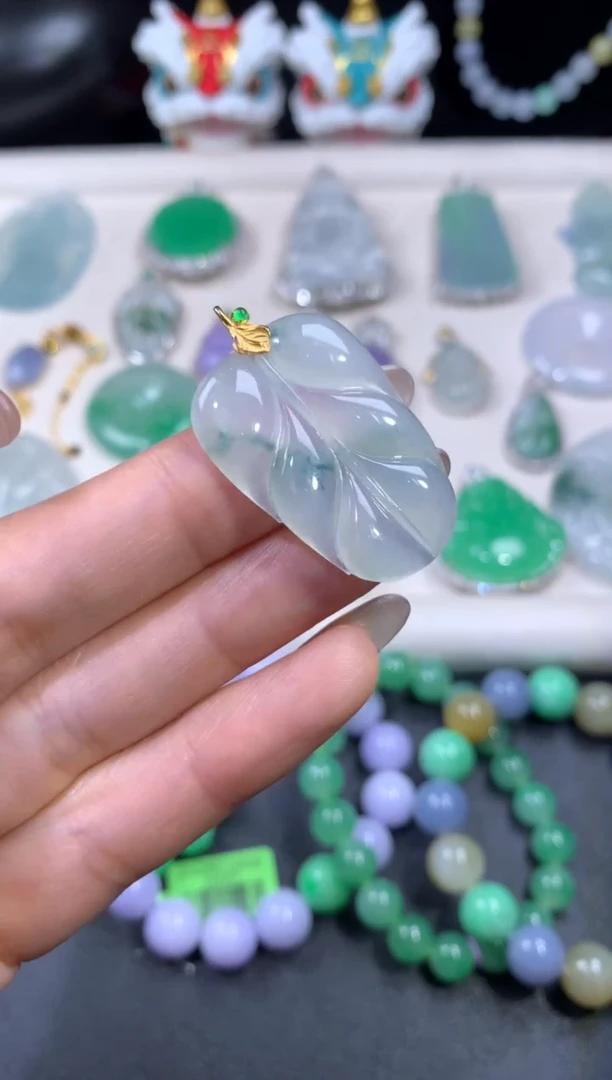 吊坠(不含链)18K金镶嵌翡翠