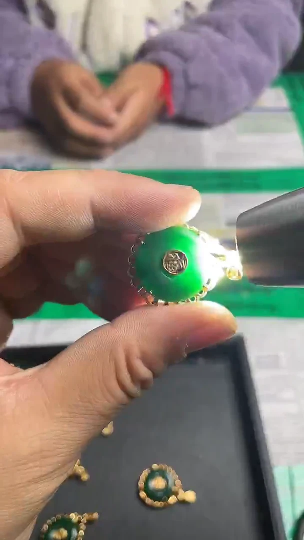 强子收货--所见即所得--多样性发货--CT19绿色平安扣