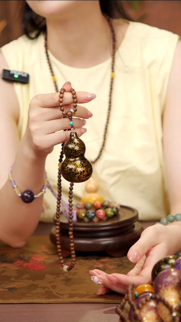 244易林大漆脖挂小葫芦---148