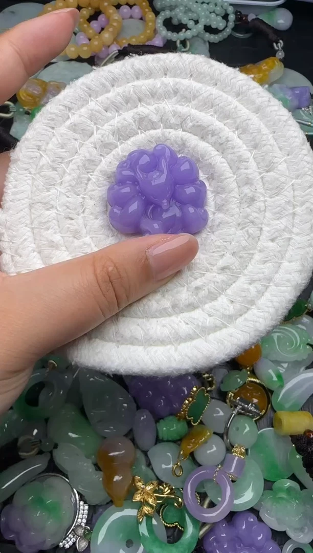 颈饰未镶嵌翡翠缅甸翡翠吊坠