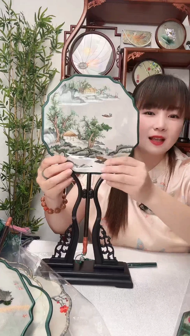 刺绣双面绣花团扇