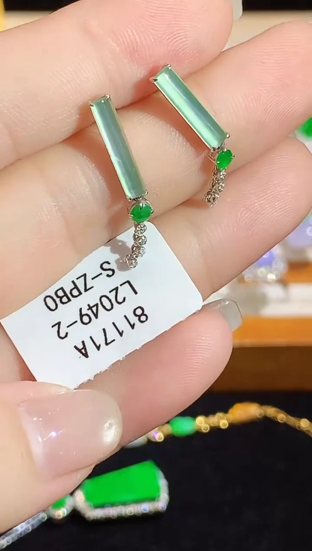 翡翠18K金镶嵌耳饰L2049-2多样性发其一