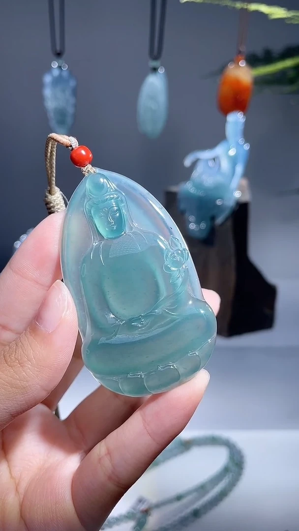 颈饰未镶嵌翡翠观音