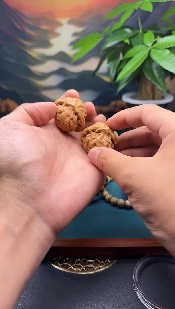 文玩核桃把件宫灯核桃一对 福利 36~38 无配件