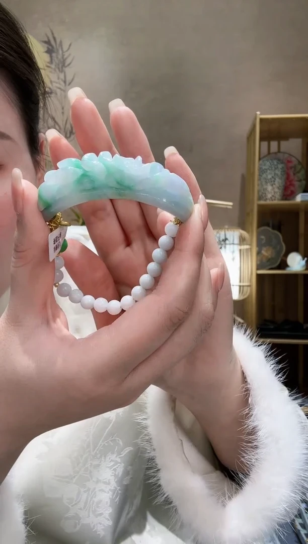 【闪购商品】翡翠颈饰未镶嵌吊坠