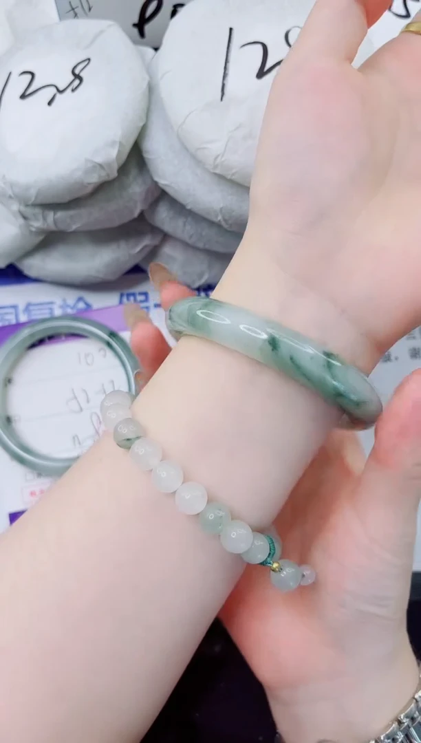 石英质玉手镯未镶嵌101-56