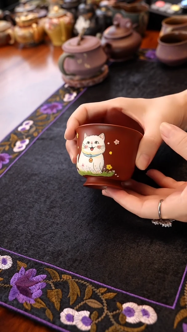 宜兴紫砂大红袍猫咪高足杯