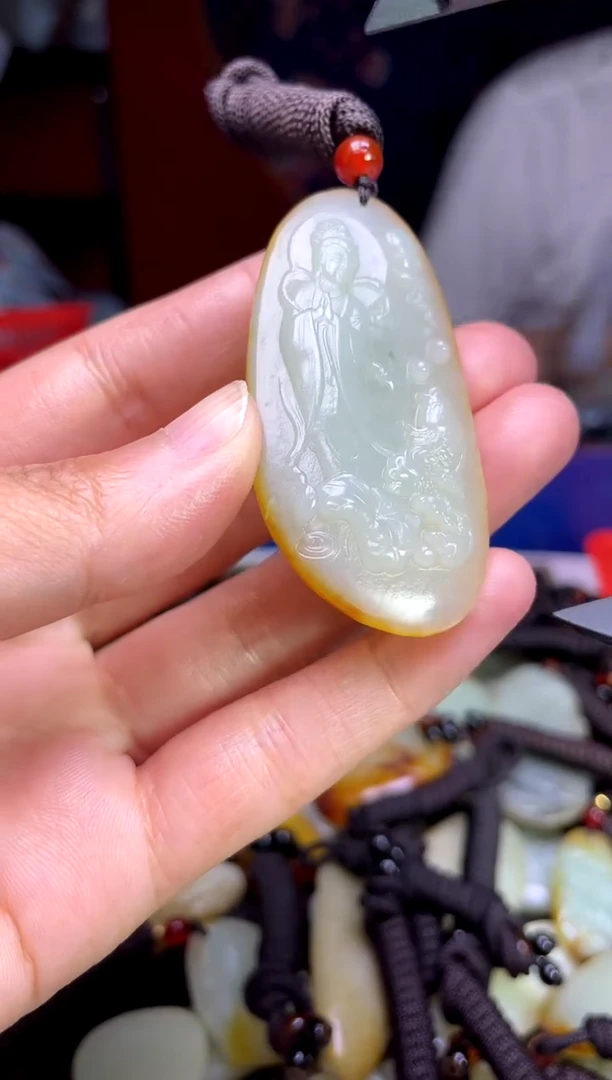 和田玉未镶嵌颈饰1