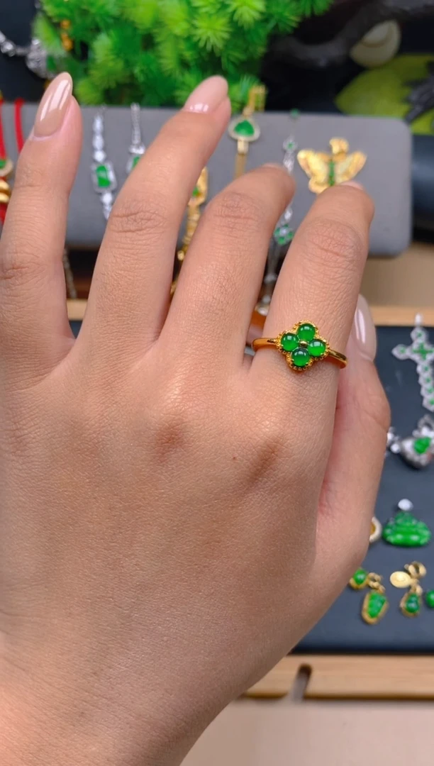 银S925镶嵌戒指翡翠四叶草戒指