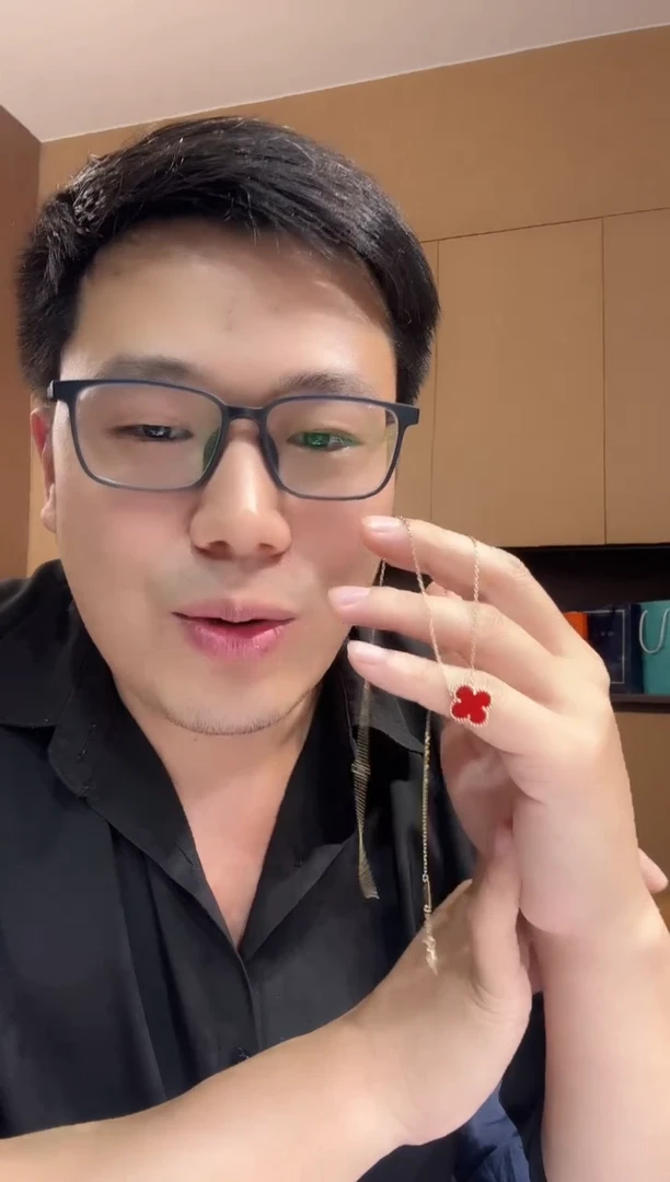 【闪购商品】玛瑙/玉髓套链18K金镶嵌红色k黄，四叶草套链GHJ