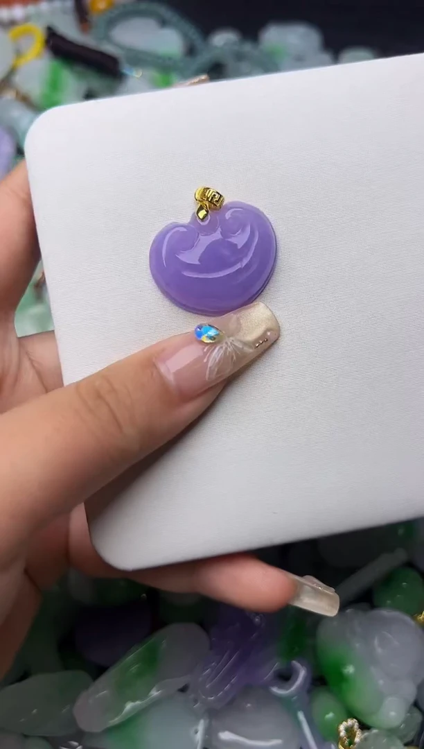 翡翠未镶嵌颈饰天然缅甸翡翠吊坠