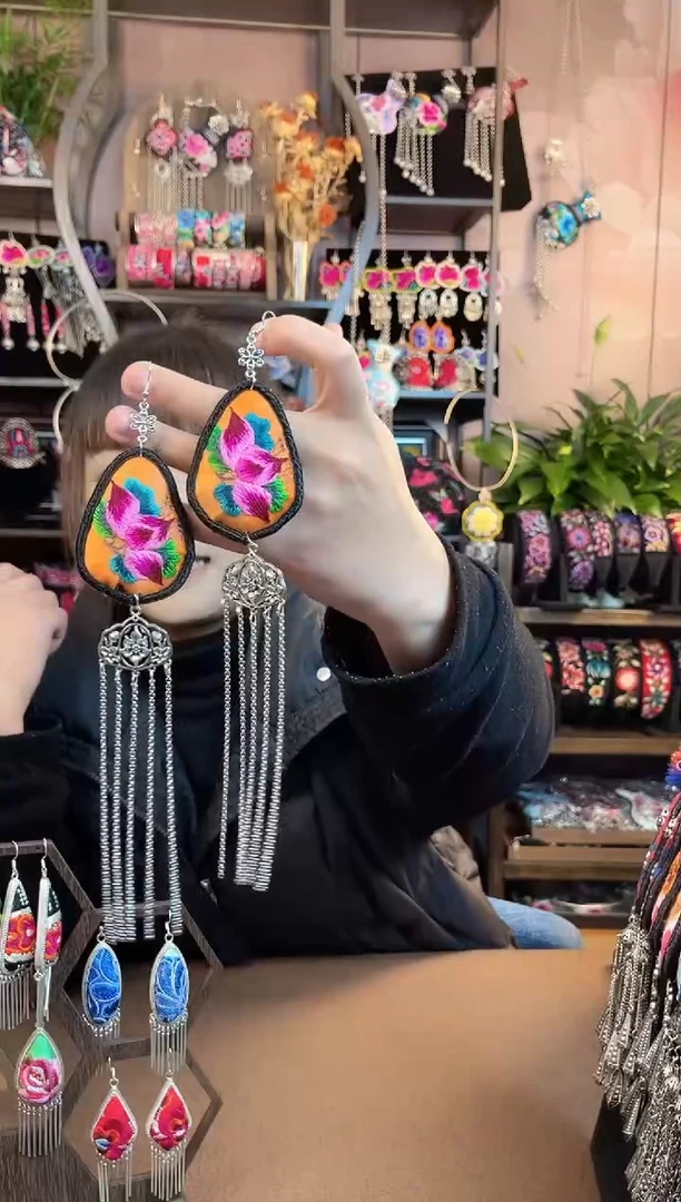 织绣民族风手工非遗老绣饰品136