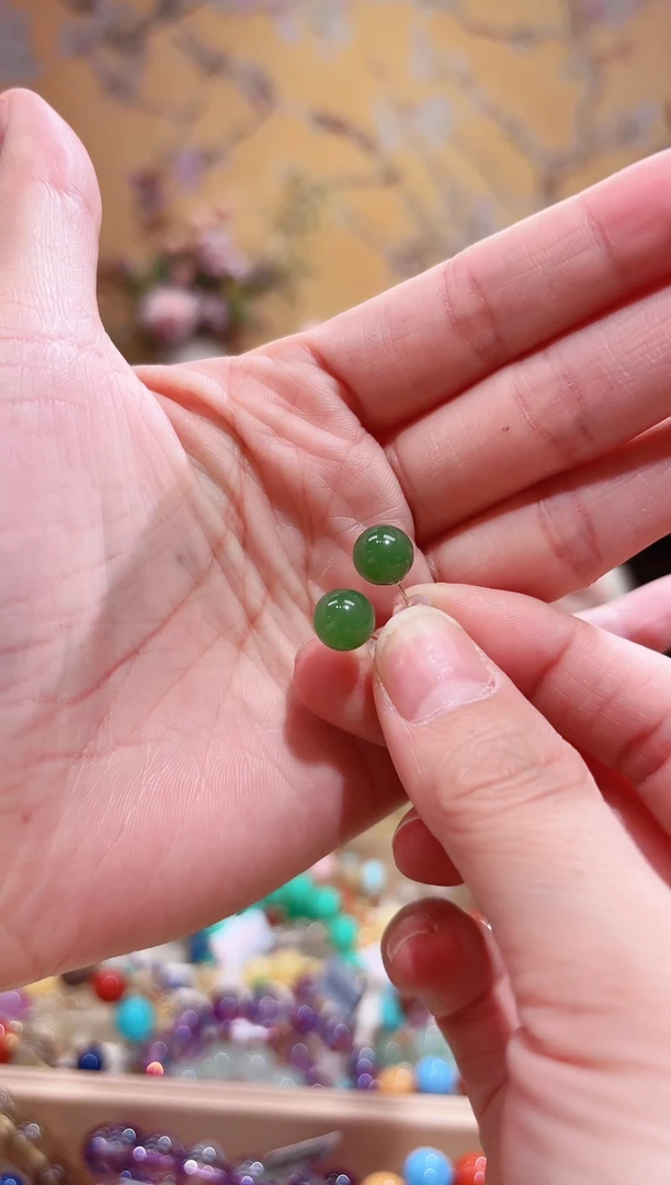 18K金镶嵌和田玉耳饰耳饰