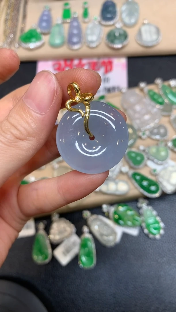 【闪购商品】翡翠颈饰18K金镶嵌平安扣【无服务费