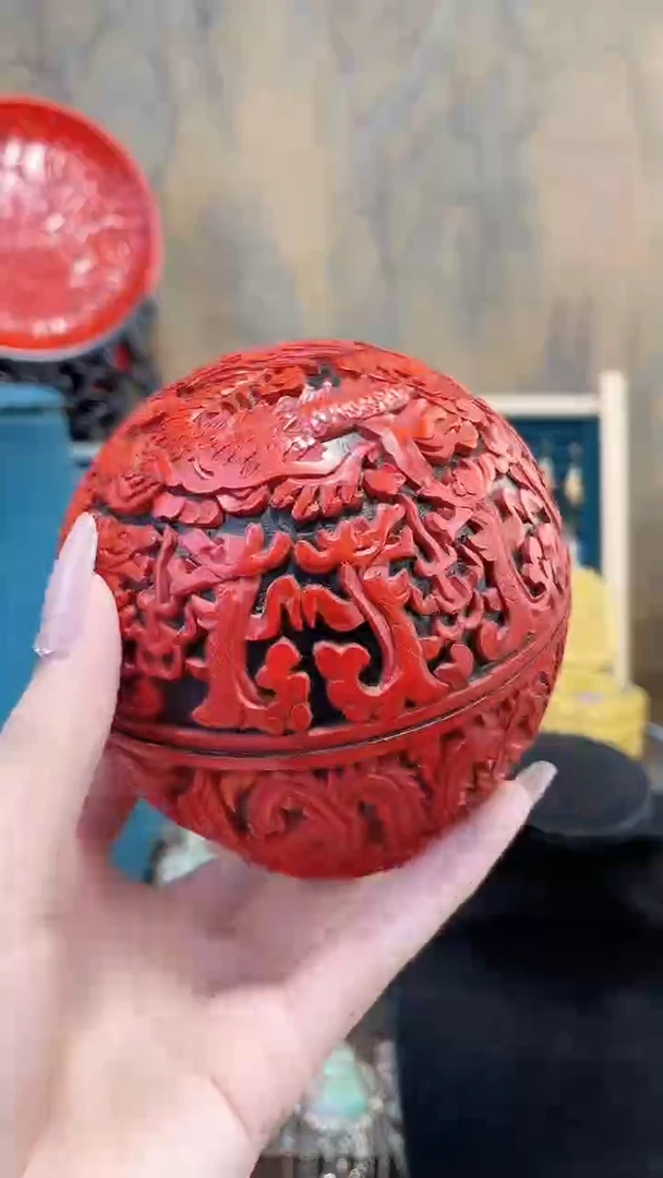 非遗手工雕漆龙凤球盒