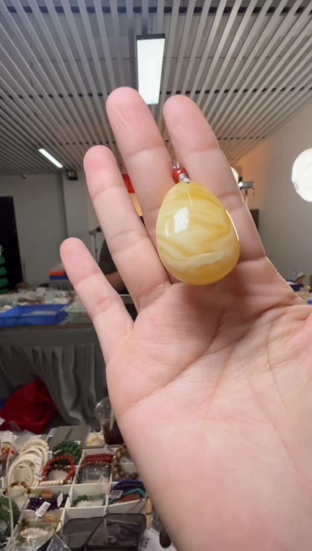 琥珀吊坠(不含链)未镶嵌蜜蜡水滴吊坠