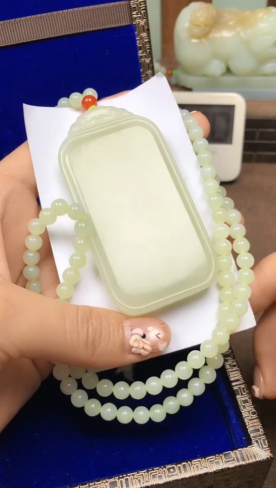 颈饰未镶嵌和田玉不****！不忘