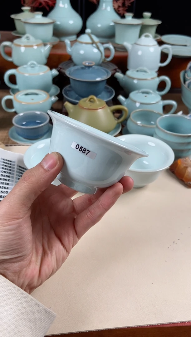 【闪购商品】其他587号微瑕月白永乐压手杯支钉烧