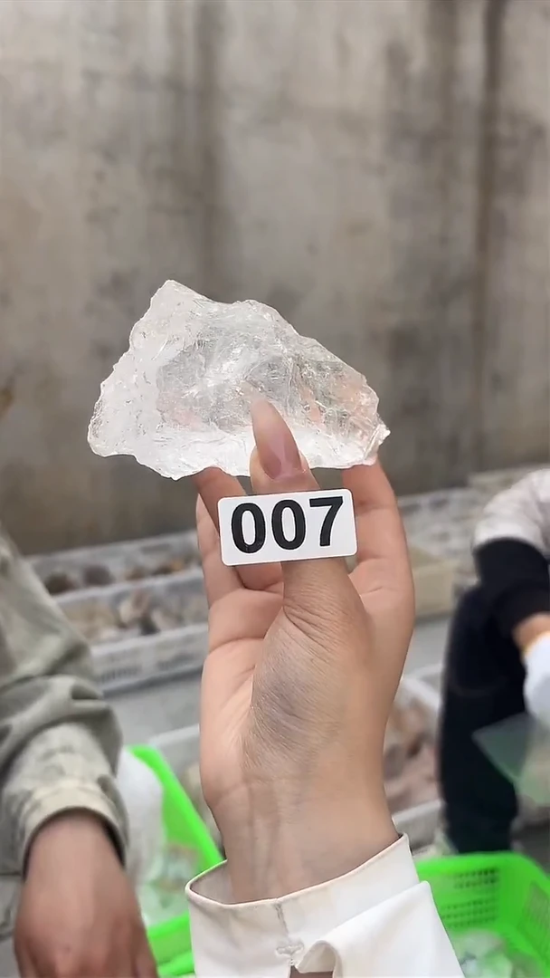 摆件未镶嵌水晶白阿赛007