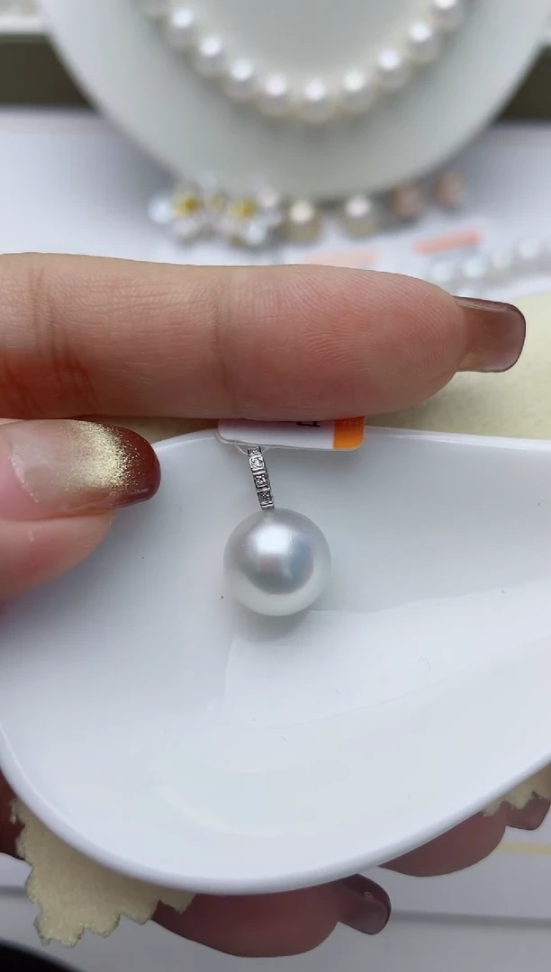 【闪购商品】海水珍珠颈饰18K金镶嵌W6