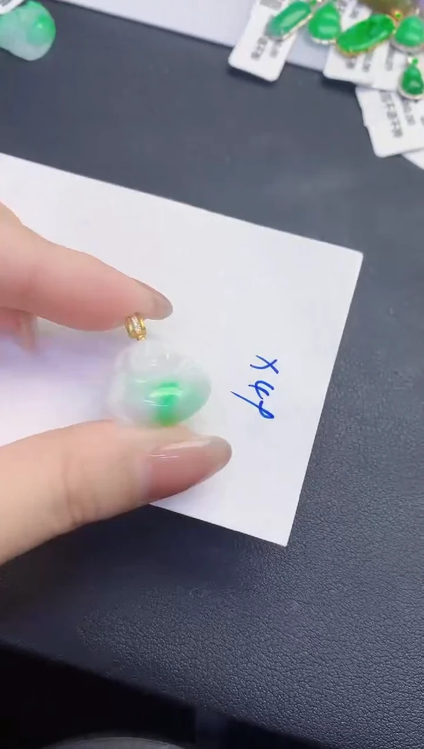 颈饰未镶嵌翡翠缅甸天然翡翠A货