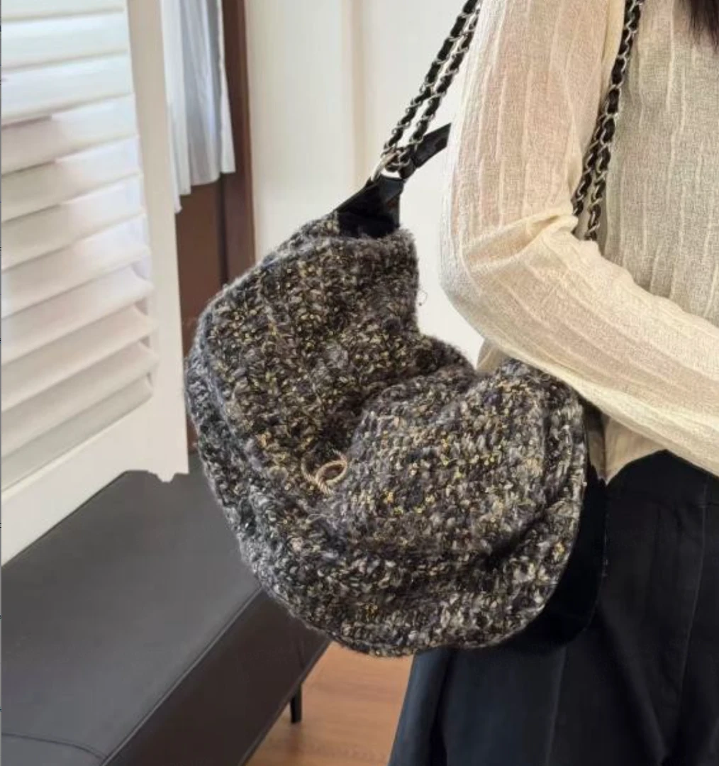 95新 Chanel/香奈儿 黑白粗花呢亮片漆皮hobo单肩链条包 13开长38