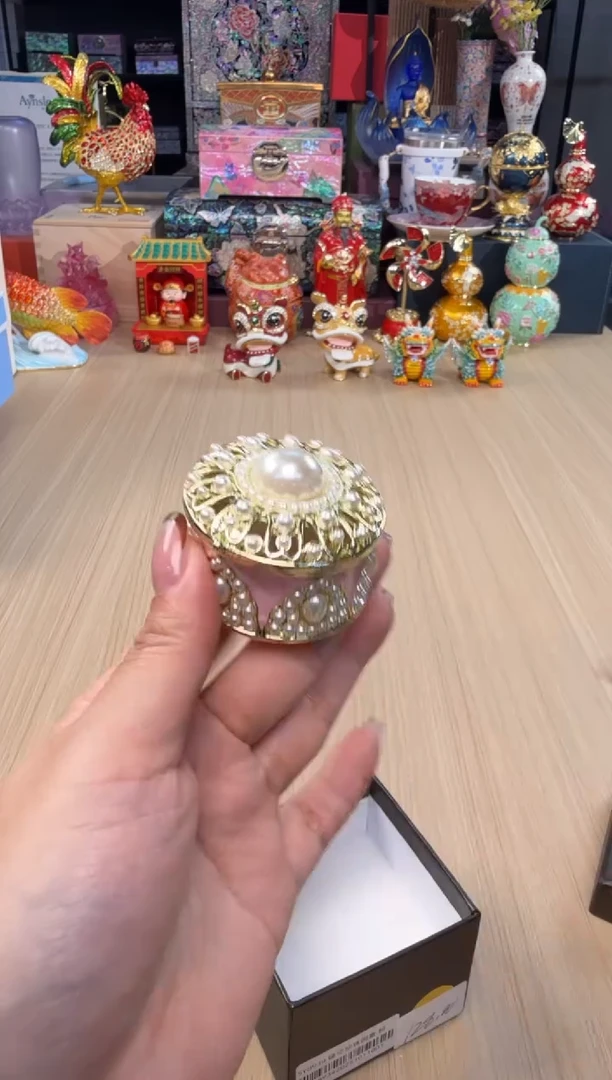 23七宝粉色珍珠圆盒