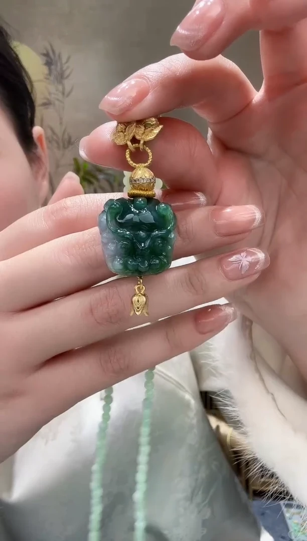 【闪购商品】翡翠颈饰未镶嵌吊坠