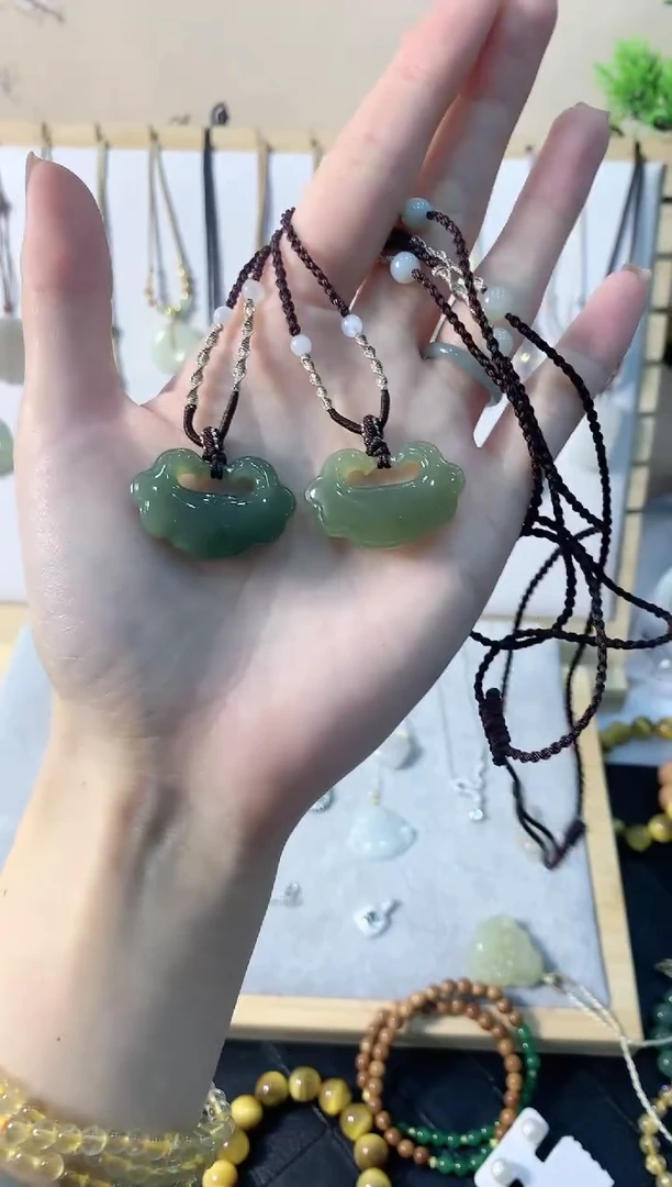 【闪购商品】和田玉颈饰未镶嵌多样性发货一件祥云4