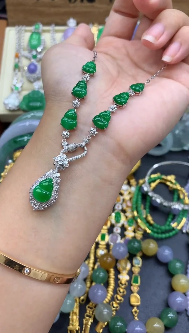 翡翠18K金镶嵌颈饰541-中国好珍宝