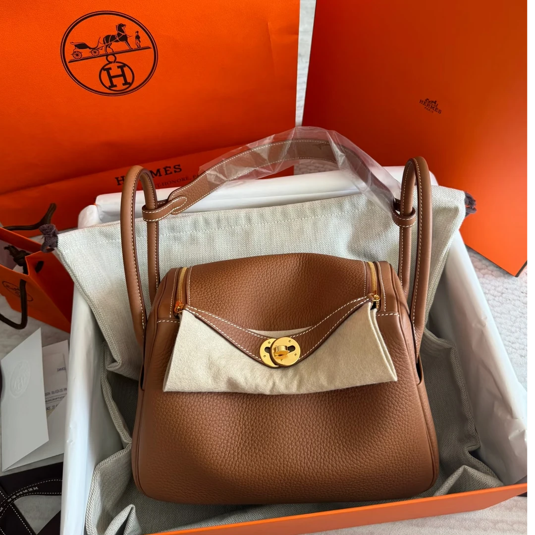 未使用 Hermes/爱马仕 【念念】 Lindy26金棕色TC皮Y刻金扣斜挎包