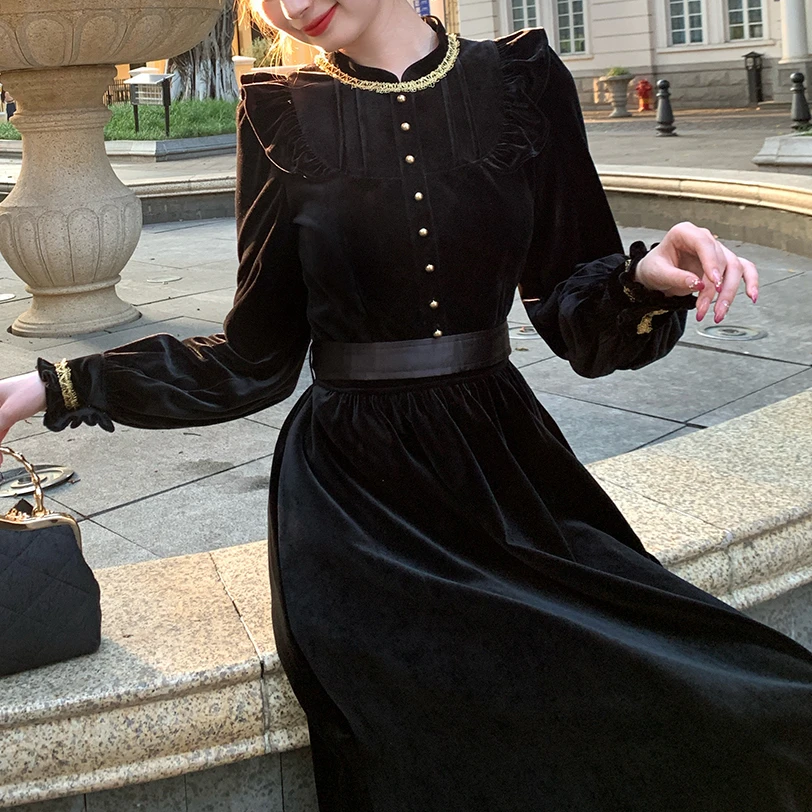 赫本风气质黑色丝绒连衣裙女装2025秋冬新款千金休闲百搭收腰长裙