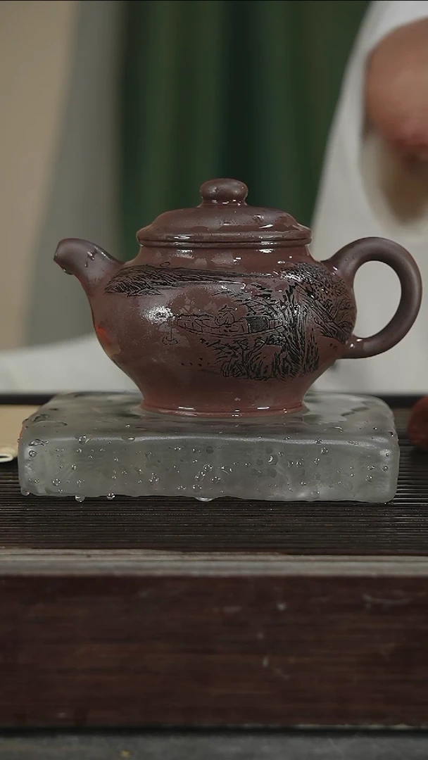 茶壶紫砂高工，带证400CC118号