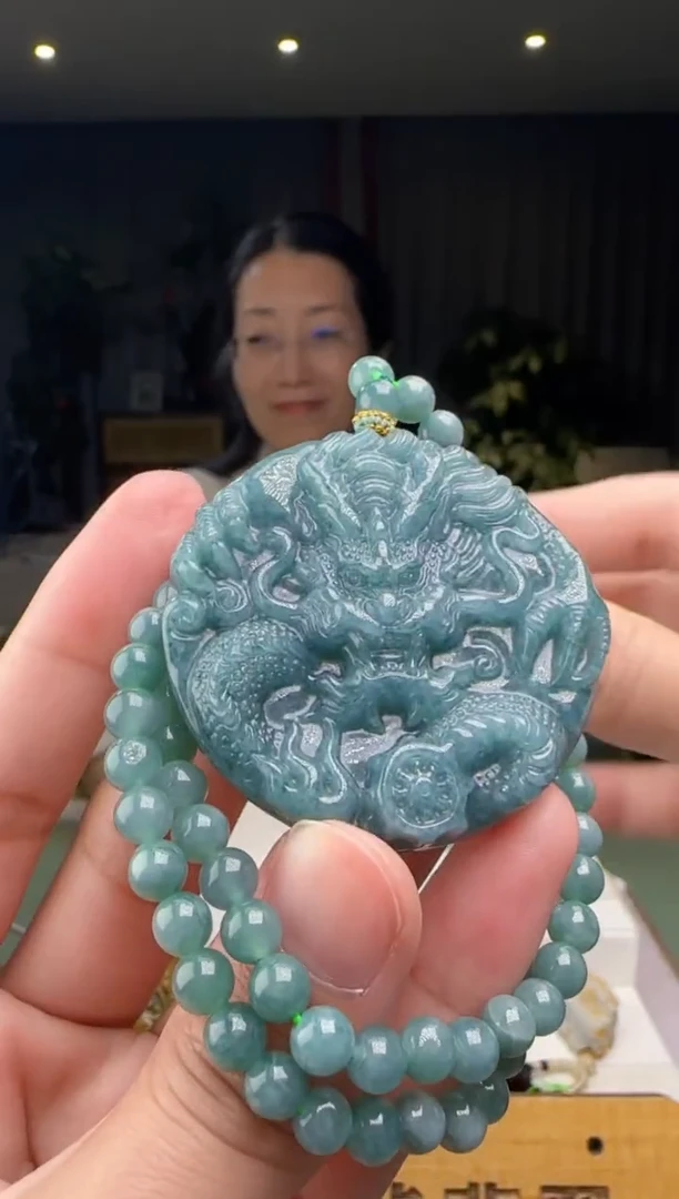 【闪购商品】翡翠吊坠(赠链)未镶嵌多样性发一XM@@WS1WX27484