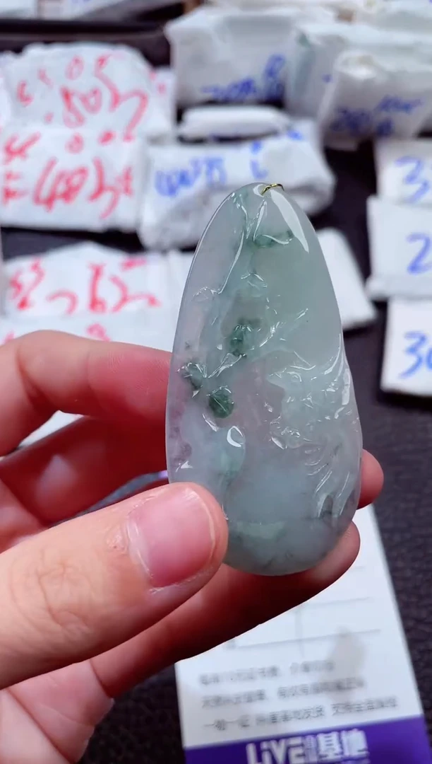 翡翠未镶嵌颈饰00015907