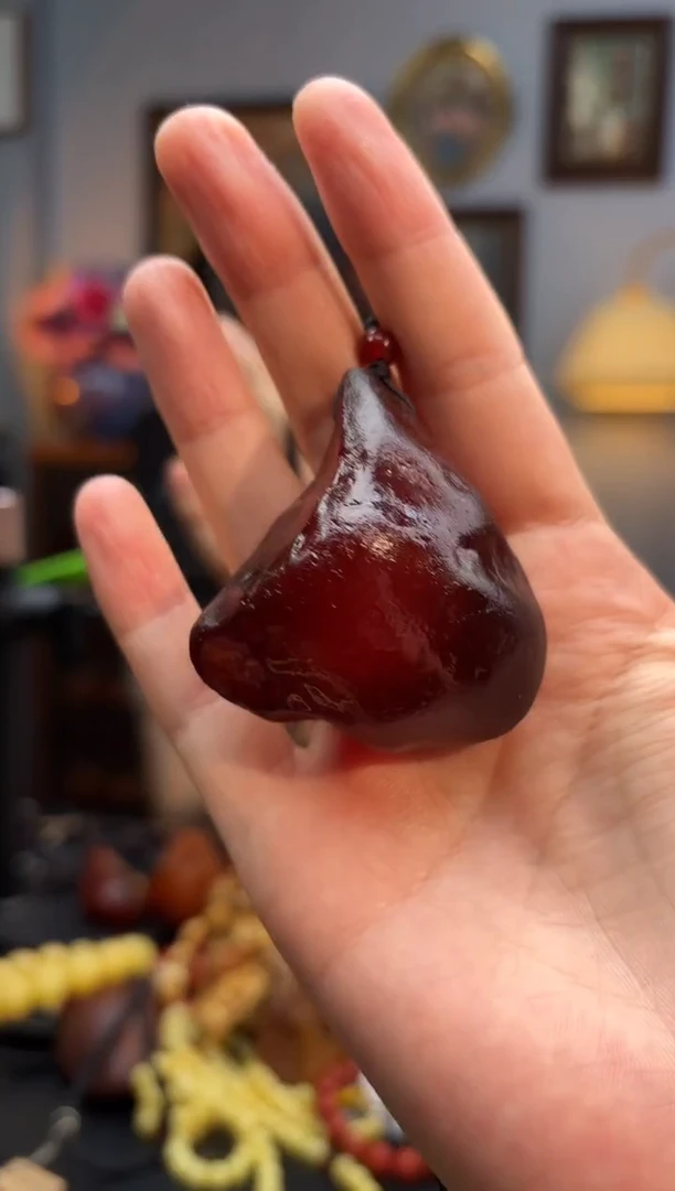 琥珀颈饰未镶嵌吊坠