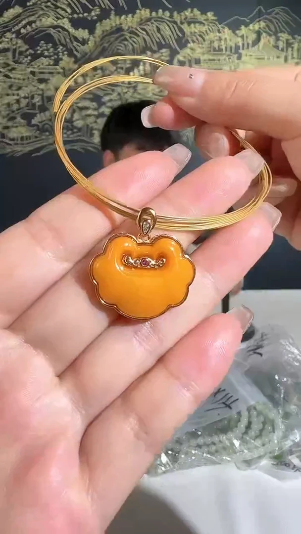 【闪购商品】琥珀裸石银S925镶嵌蜜蜡吊坠