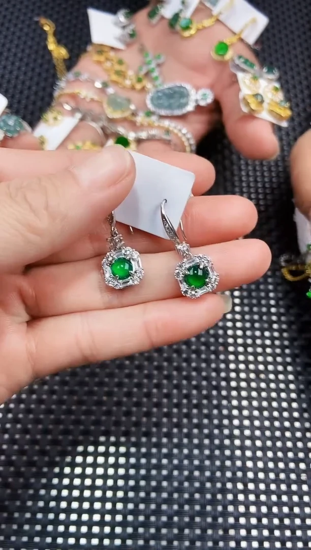 【闪购商品】翡翠耳饰未镶嵌111111111