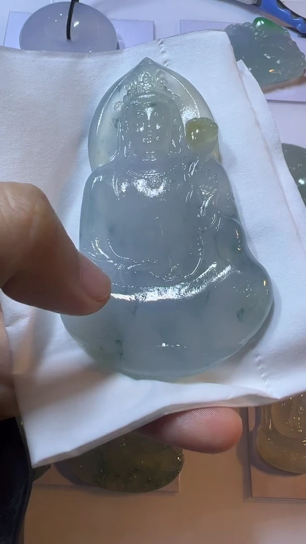 未镶嵌定制翡翠素衣