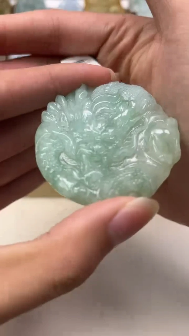 翡翠未镶嵌颈饰双*座天然翡翠