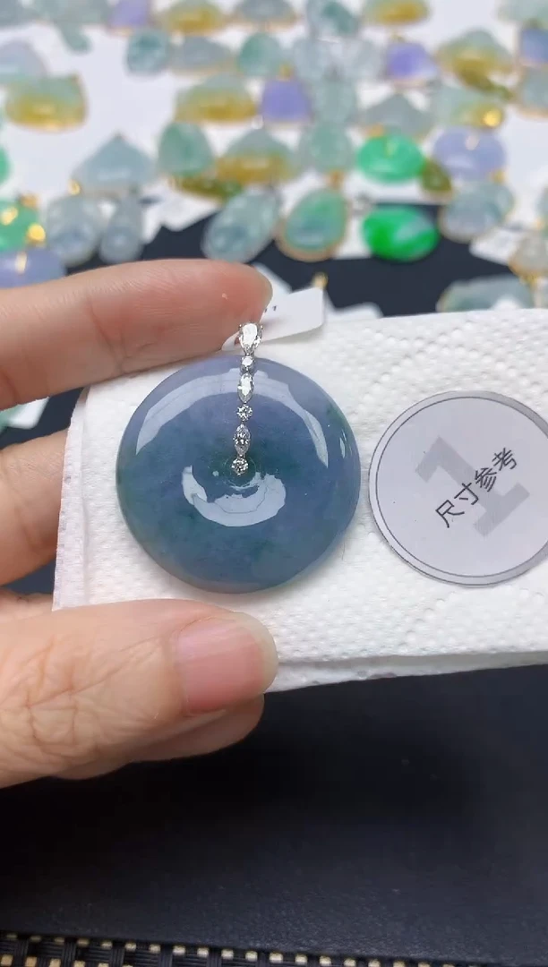 翡翠18K金镶嵌颈饰天然缅甸A货翡翠