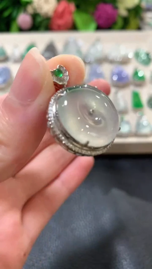 吊坠(不含链)18K金镶嵌翡翠b49