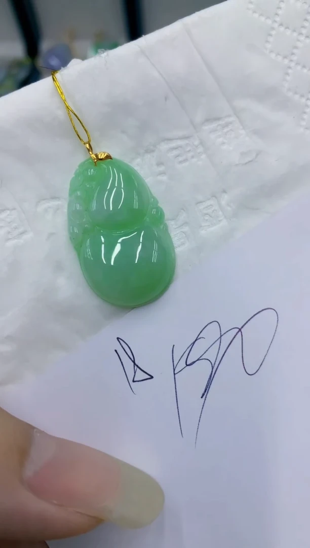 翡翠18K金镶嵌颈饰1111111111111