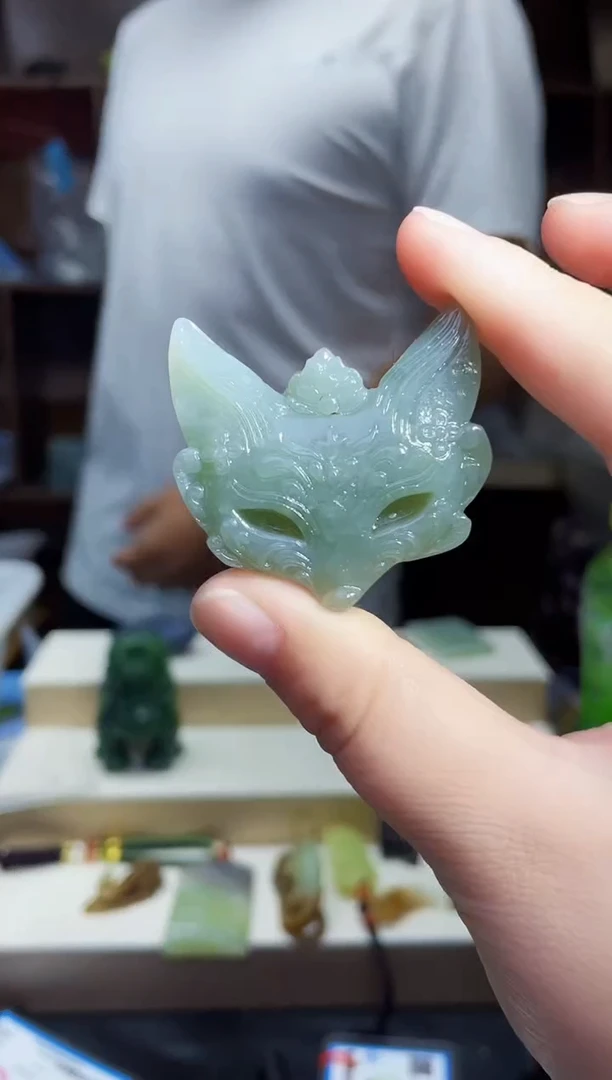 和田玉未镶嵌颈饰1
