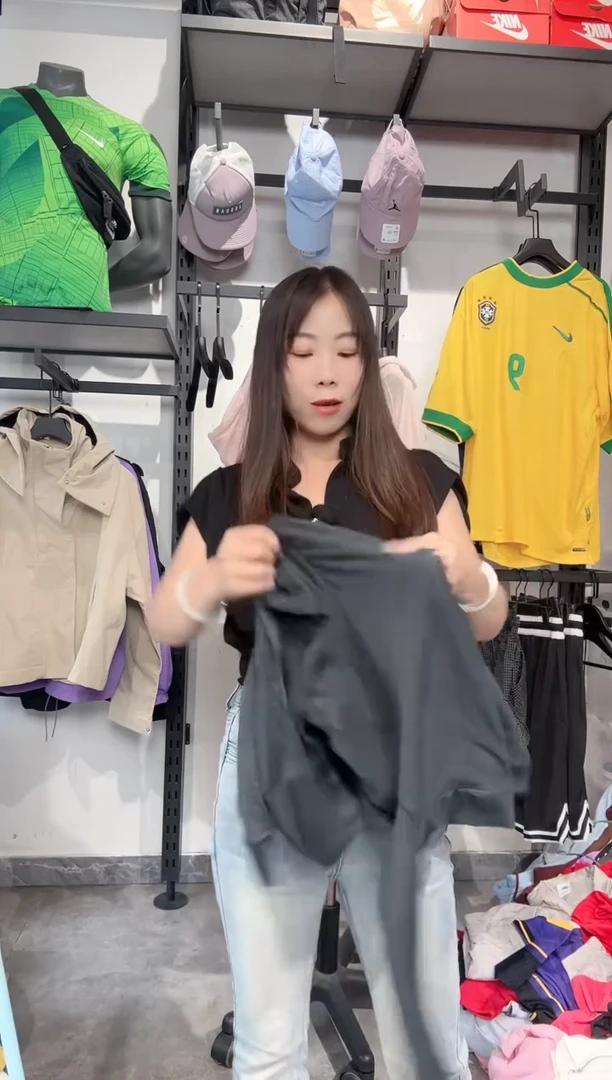 1183 编码 瑕疵款直播间过款为准 尺码