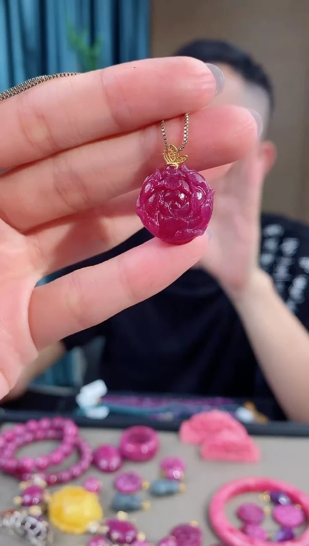 18K金镶嵌吊坠(不含链)红宝石294