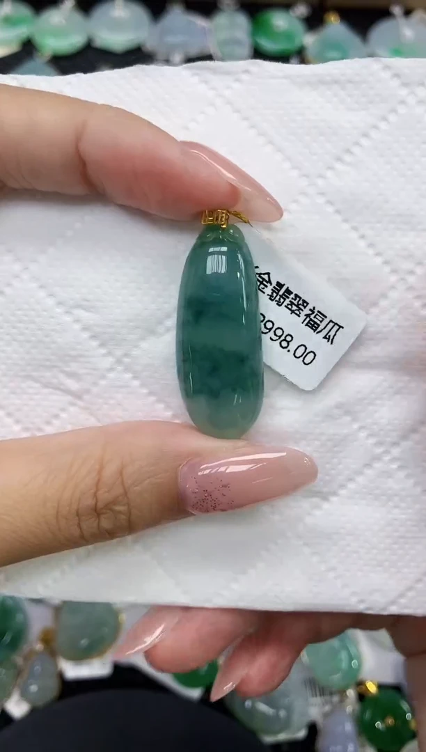 颈饰18K金镶嵌翡翠111111111