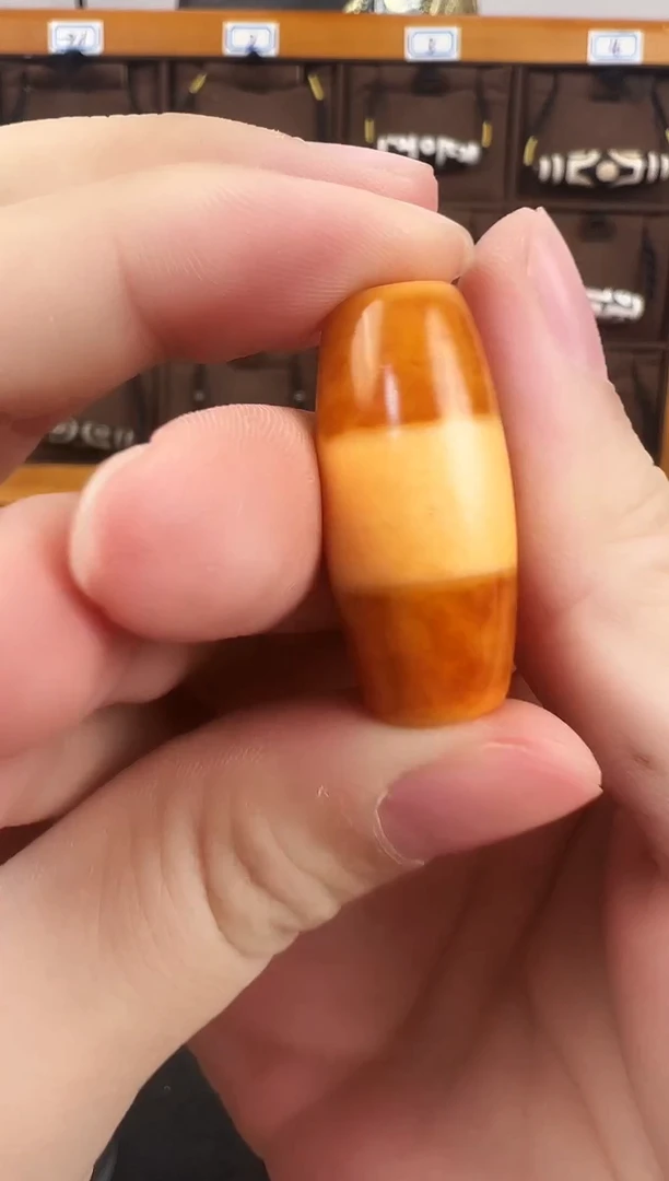 玛瑙/玉髓（覆膜）颈饰未镶嵌73.（微瑕）