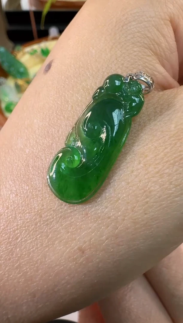 【闪购商品】翡翠颈饰未镶嵌缅甸A货翡翠吊坠