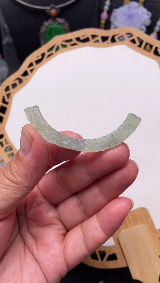 未镶嵌定制翡翠吊坠